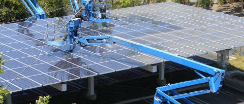 Pranje solarnih panelov